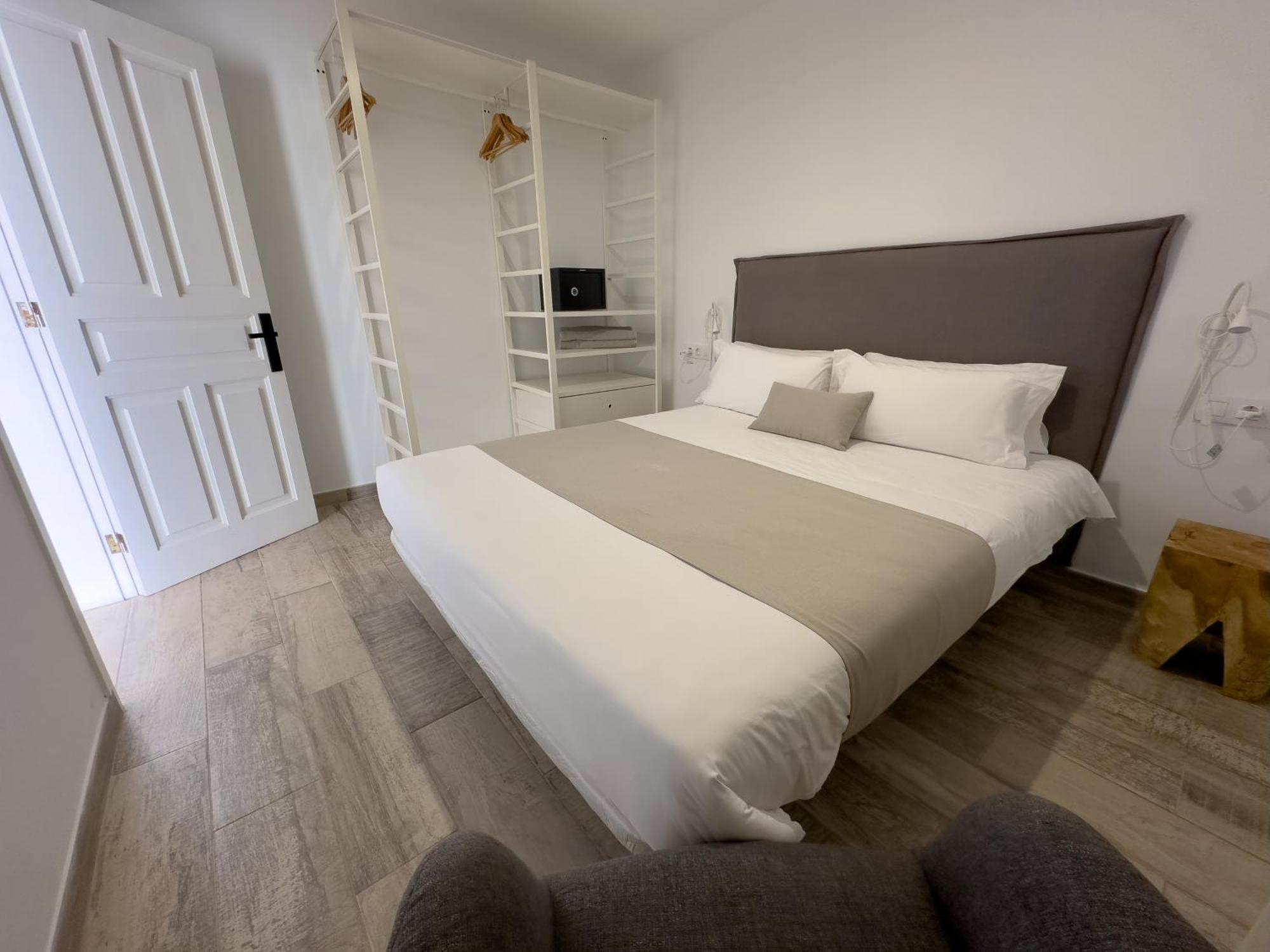 Costa Adeje Garden Aparthotel プラヤ・デ・ラス・アメリカス エクステリア 写真