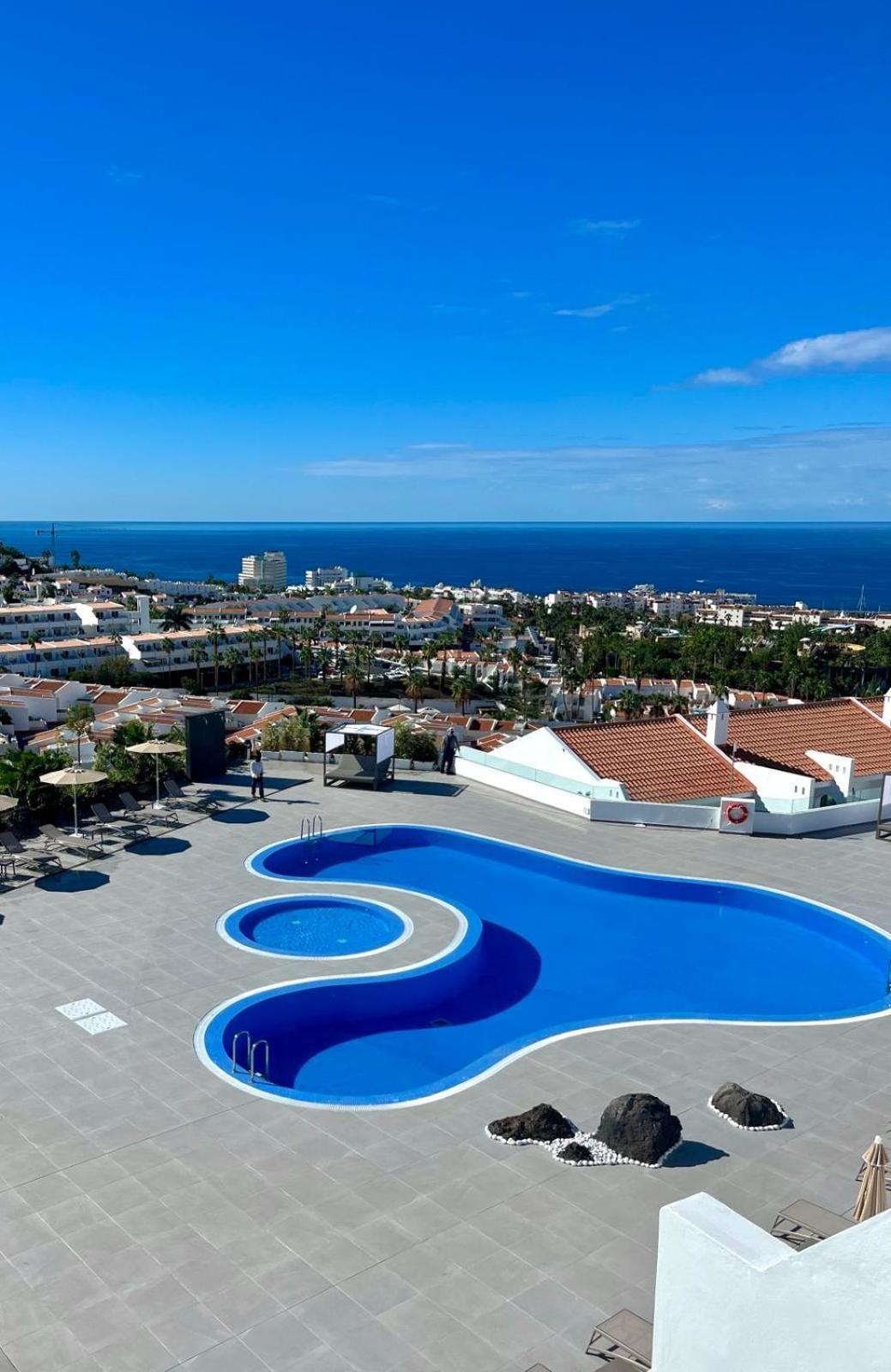 Costa Adeje Garden Aparthotel プラヤ・デ・ラス・アメリカス エクステリア 写真
