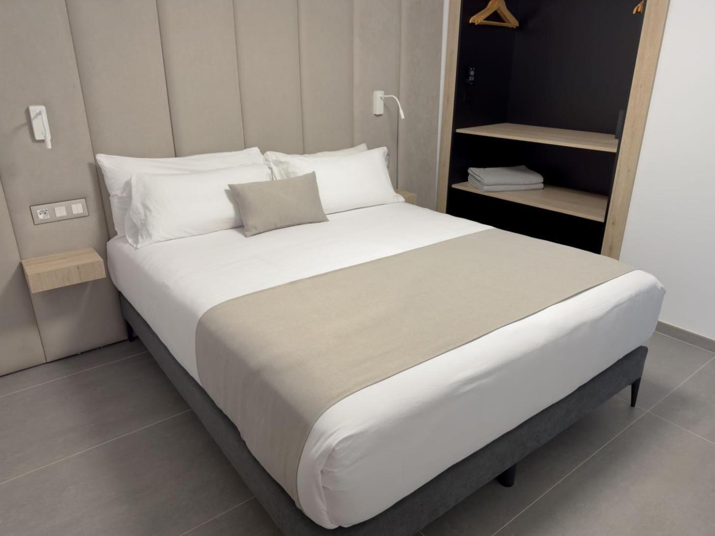 Costa Adeje Garden Aparthotel プラヤ・デ・ラス・アメリカス エクステリア 写真